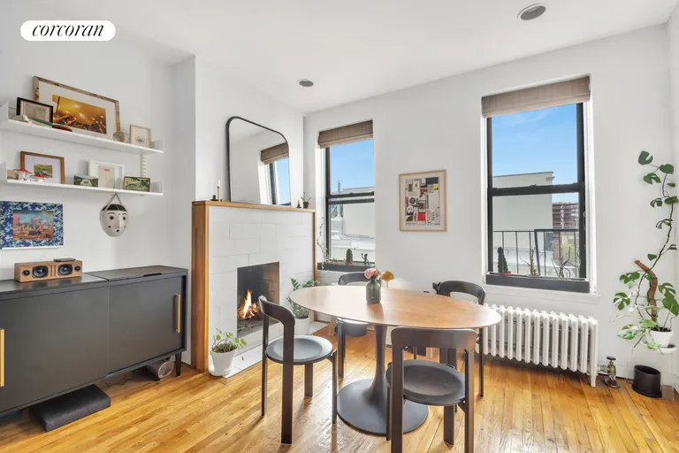 New York City Real Estate | View 160 5th Avenue, 4L | Dining Area | View 2