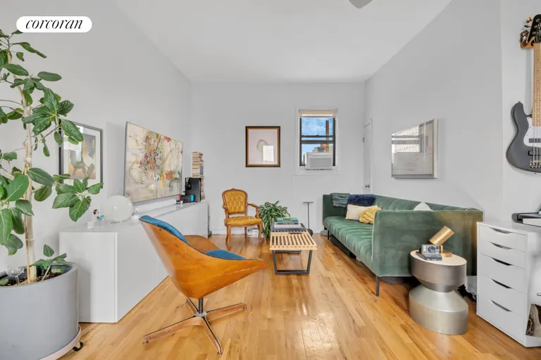 New York City Real Estate | View 160 5th Avenue, 4L | Living Room | View 5