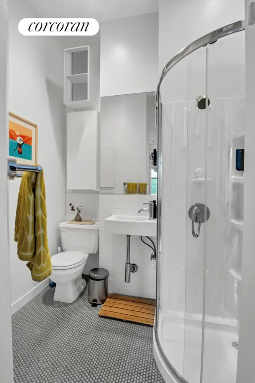 New York City Real Estate | View 160 5th Avenue, 4L | Primary Bathroom | View 7