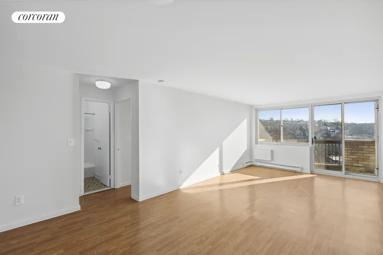 New York City Real Estate | View 1 Glenwood Avenue, 20J | 1 Bed, 1 Bath | View 1