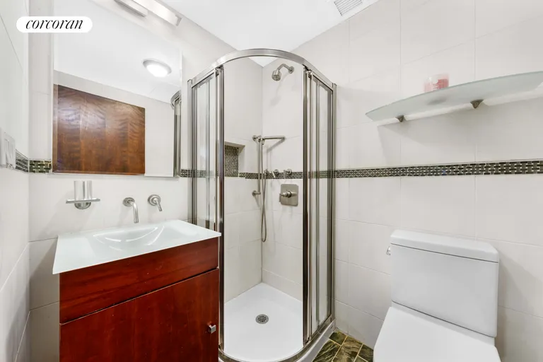 New York City Real Estate | View 345 East 50th Street, 4F | Full Bathroom | View 12