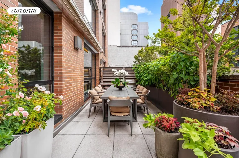 New York City Real Estate | View 540 West 28th Street, 2G | room 2 | View 3