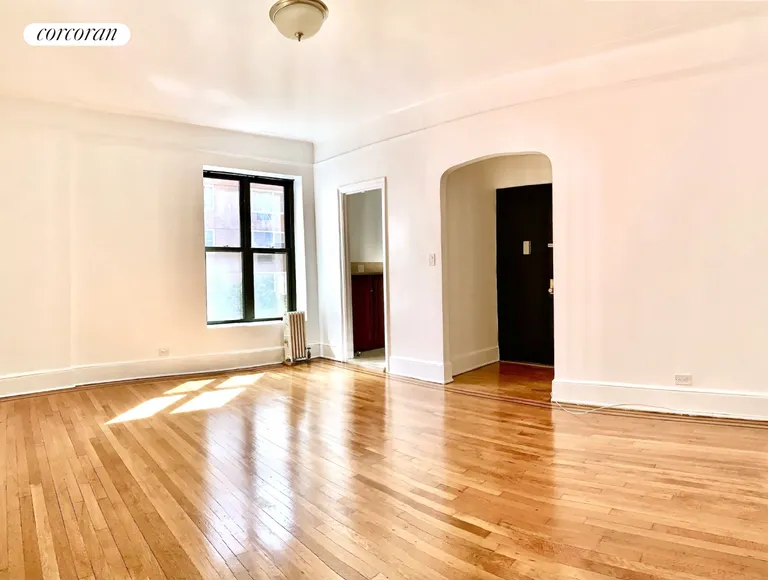 New York City Real Estate | View 135 East 63rd Street, 5E | 1 Bed, 1 Bath | View 1
