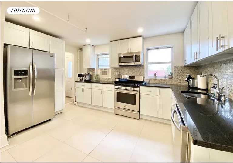 New York City Real Estate | View 139 Gates Avenue | room 5 | View 6