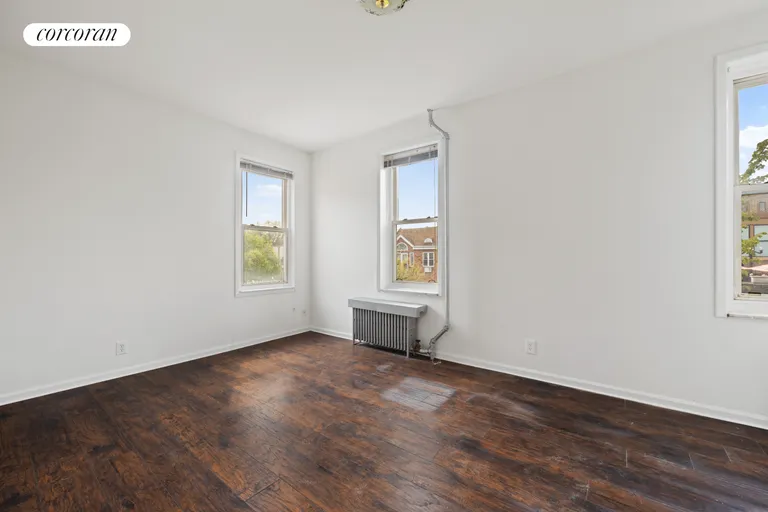 New York City Real Estate | View 31-11 43rd Street | room 6 | View 7