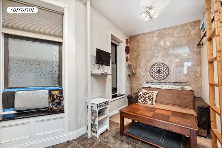 New York City Real Estate | View 206 East 7th Street, 8 | room 2 | View 3