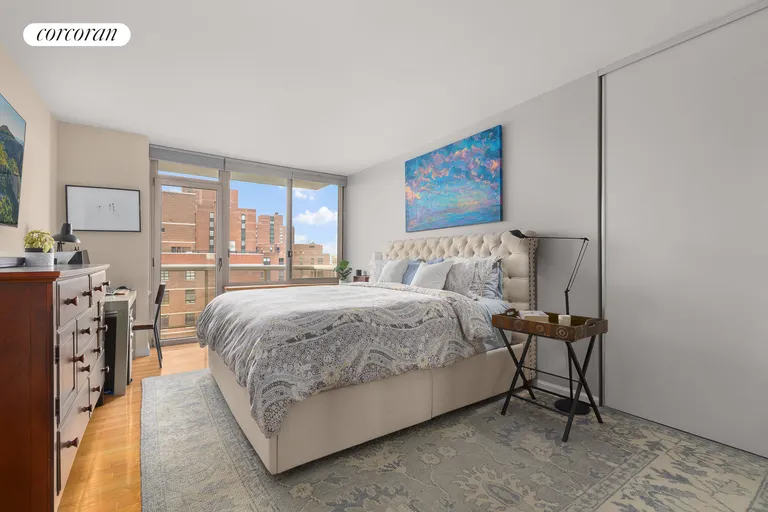 New York City Real Estate | View 200 East 89th Street, 27B | Primary Bedroom | View 4