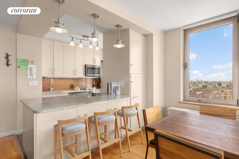 New York City Real Estate | View 200 East 89th Street, 27B | room 1 | View 2