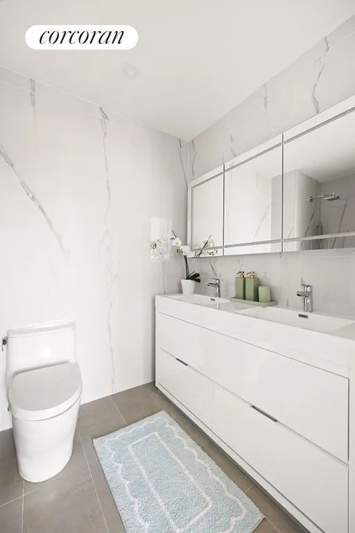 New York City Real Estate | View 379 Ocean Parkway, 4B | Primary Bathroom | View 10