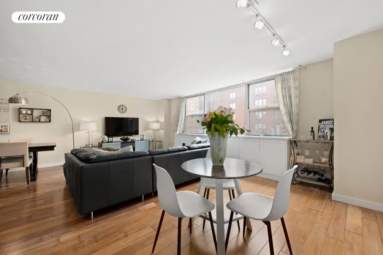 New York City Real Estate | View 501 East 79th Street, 8C | Dining Area | View 3