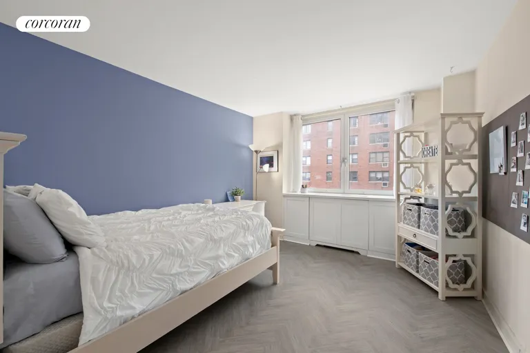 New York City Real Estate | View 501 East 79th Street, 8C | Bedroom | View 9