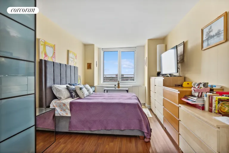 New York City Real Estate | View 120 Riverside Boulevard, 16F | room 5 | View 6