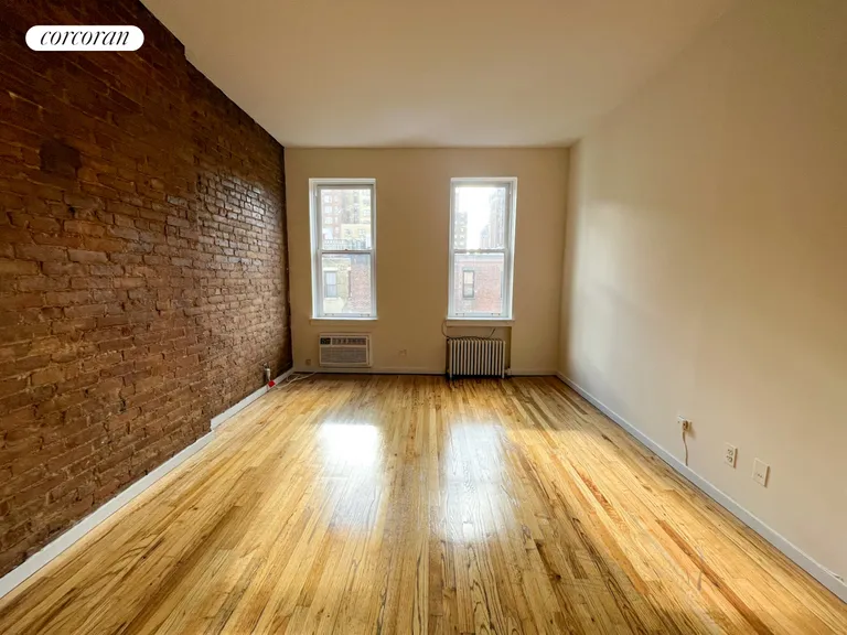 New York City Real Estate | View 52 West 88th Street, 4R | 1 Bed, 1 Bath | View 1