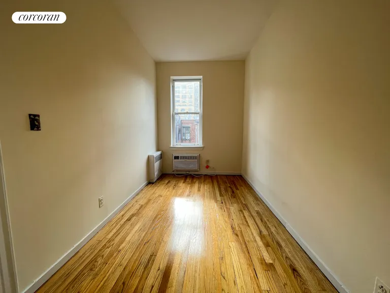 New York City Real Estate | View 52 West 88th Street, 4R | room 2 | View 3