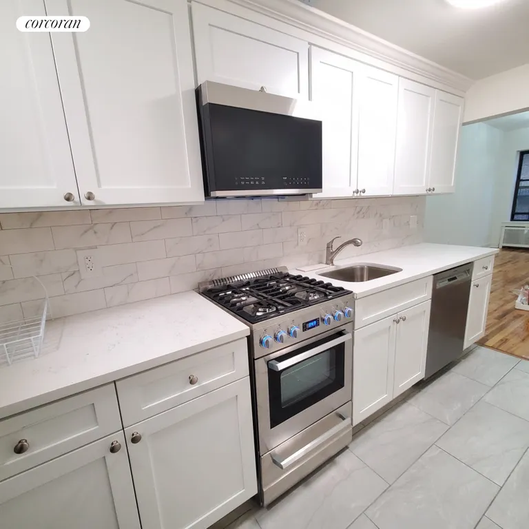 New York City Real Estate | View 318 West 88th Street, 4B | 3 Beds, 2 Baths | View 1