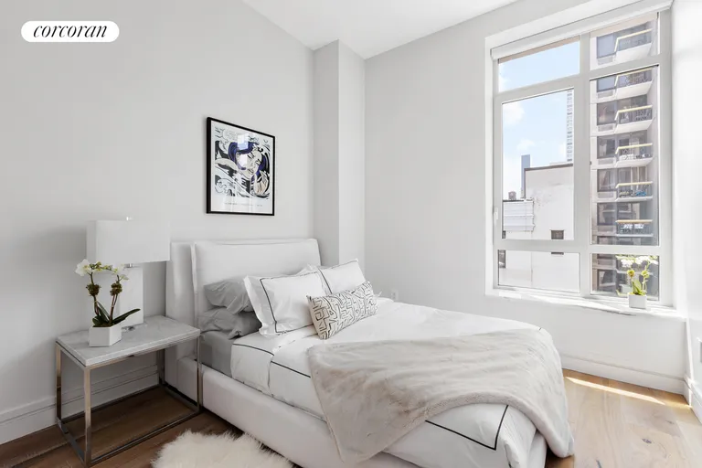 New York City Real Estate | View 305 East 61st Street, 802 | room 9 | View 10