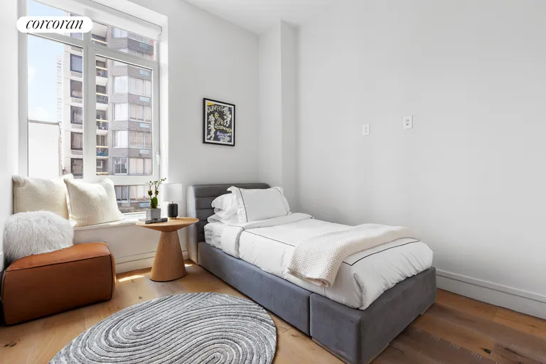 New York City Real Estate | View 305 East 61st Street, 802 | room 10 | View 11