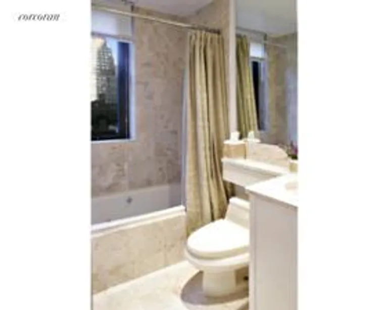 New York City Real Estate | View 100 United Nations Plaza, 7G | room 4 | View 5