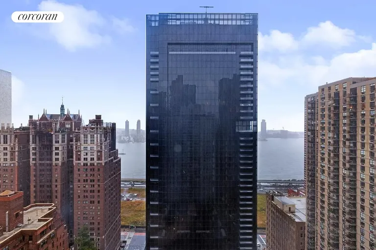 New York City Real Estate | View 300 East 40th Street, 24E | room 2 | View 3