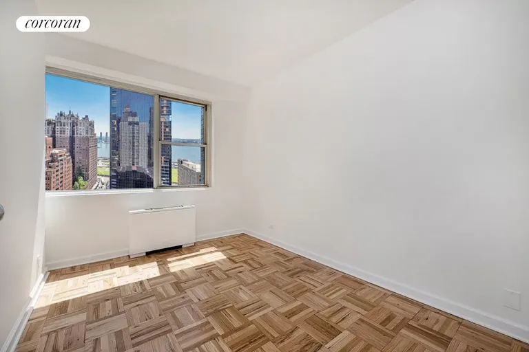 New York City Real Estate | View 300 East 40th Street, 24E | room 5 | View 6