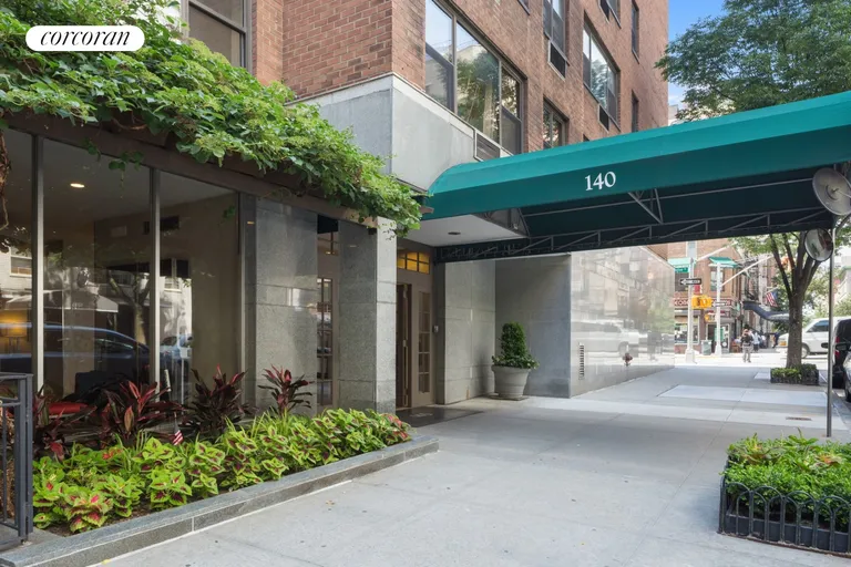 New York City Real Estate | View 140 East 83rd Street, 8D | room 7 | View 8