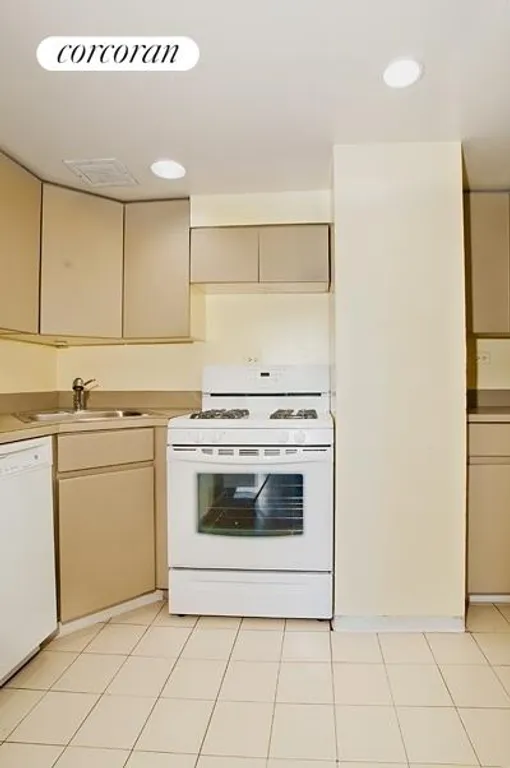 New York City Real Estate | View 400 East 70th Street, 1202 | Kitchen | View 6