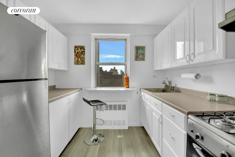 New York City Real Estate | View 340 East 80th Street, 18A | Kitchen | View 6