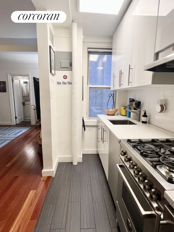 New York City Real Estate | View 70 Remsen Street, 2F | room 3 | View 4