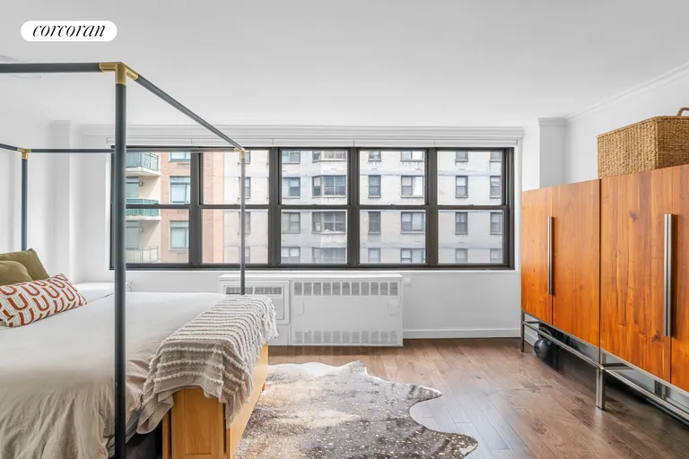 New York City Real Estate | View 209 East 56th Street, 10A | room 1 | View 2