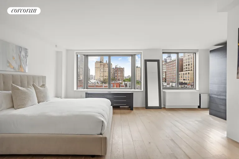 New York City Real Estate | View 101 West 87th Street, 807 | room 2 | View 3