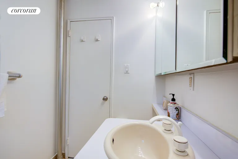 New York City Real Estate | View 67-30 Clyde Street, 3J | Full Bathroom | View 23