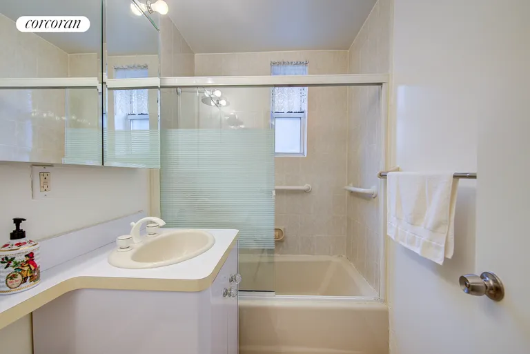 New York City Real Estate | View 67-30 Clyde Street, 3J | Full Bathroom | View 24