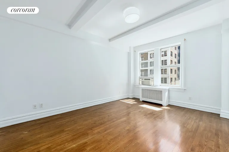 New York City Real Estate | View 41 West 72Nd Street, 8C | room 4 | View 5