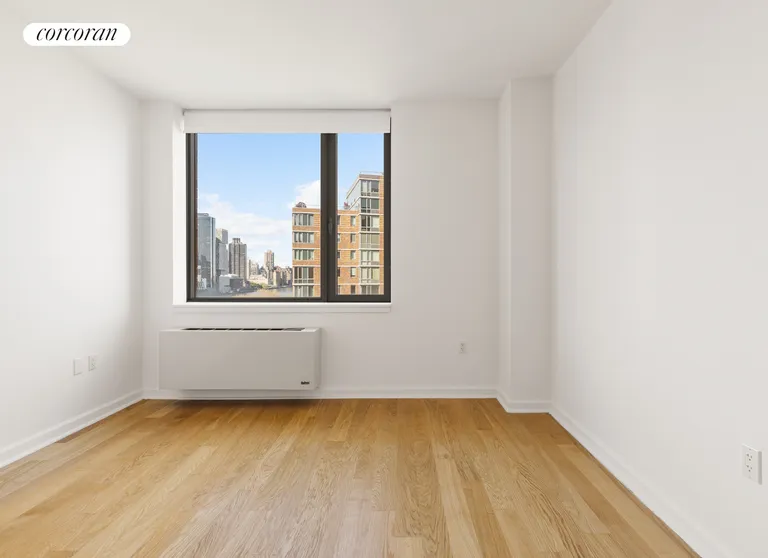 New York City Real Estate | View 425 Main Street, 10D | room 1 | View 2