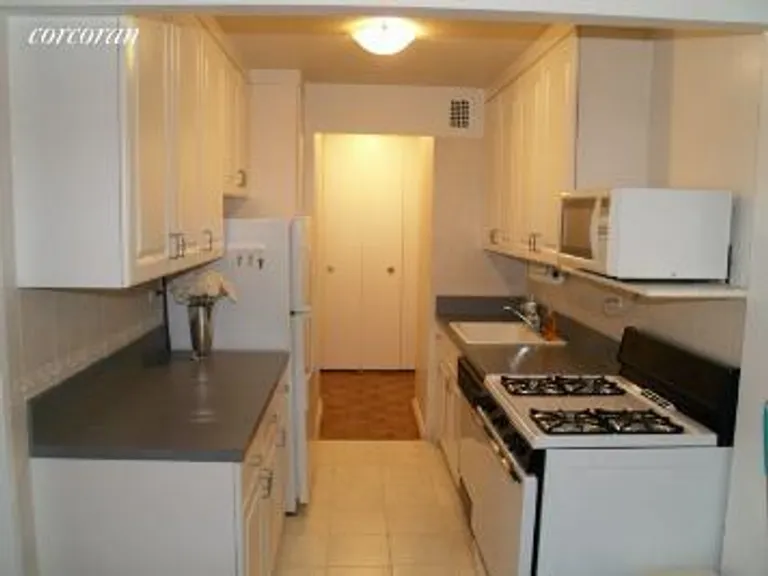 New York City Real Estate | View 1623 Third Avenue, 12G | room 2 | View 3