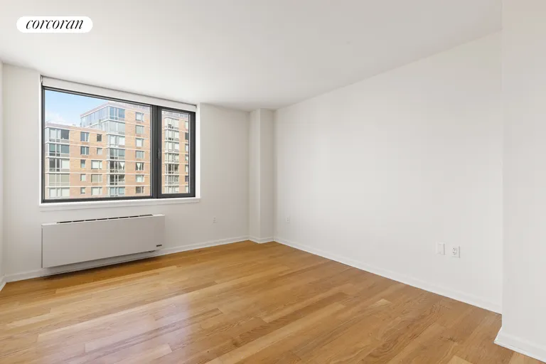 New York City Real Estate | View 425 Main Street, 12B | room 1 | View 2