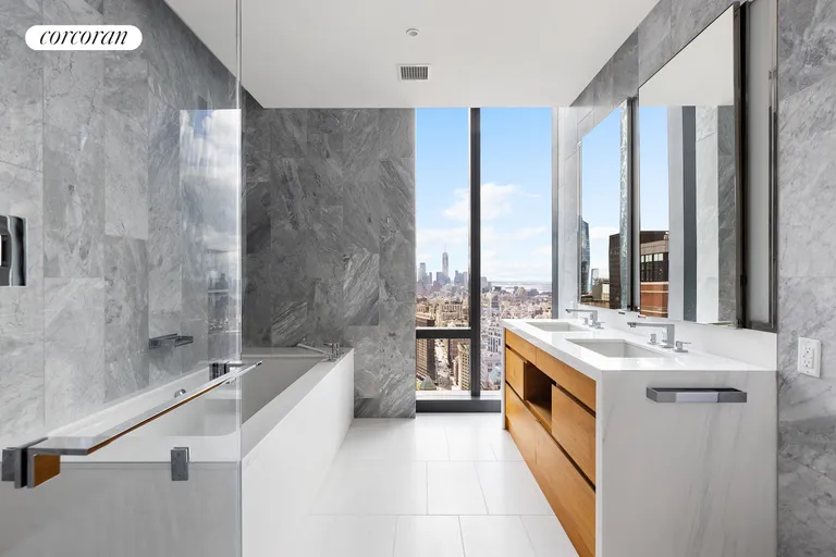 New York City Real Estate | View 277 Fifth Avenue, 45C | Full Bathroom | View 7