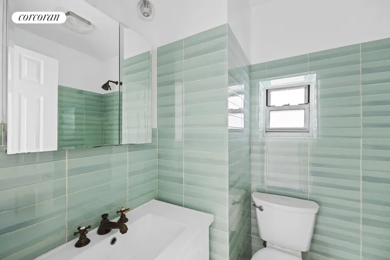 New York City Real Estate | View 634 East 14th Street, 17 | Bathroom | View 5