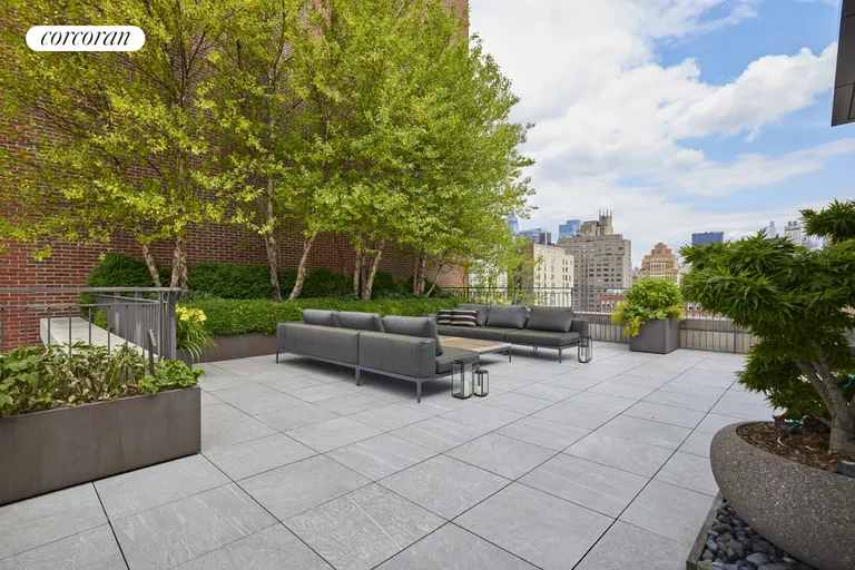 New York City Real Estate | View 140 West 12th Street, PH8 | room 15 | View 16