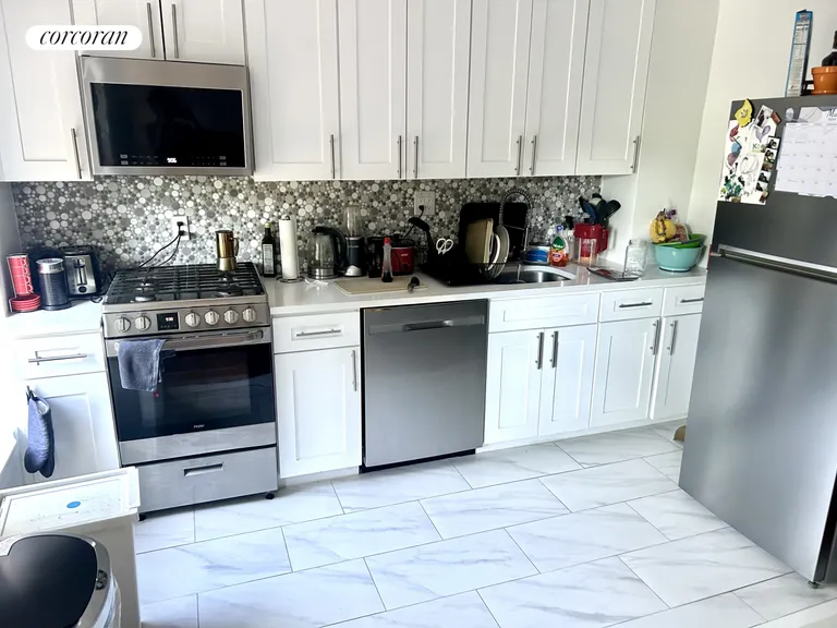 New York City Real Estate | View 242 Macon Street, 3 | room 1 | View 2