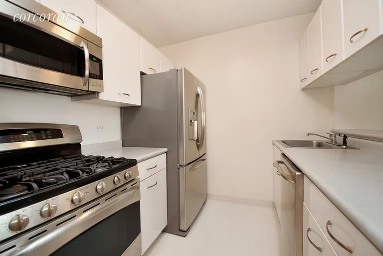 New York City Real Estate | View 2 South End Avenue, 7F | Kitchen | View 2
