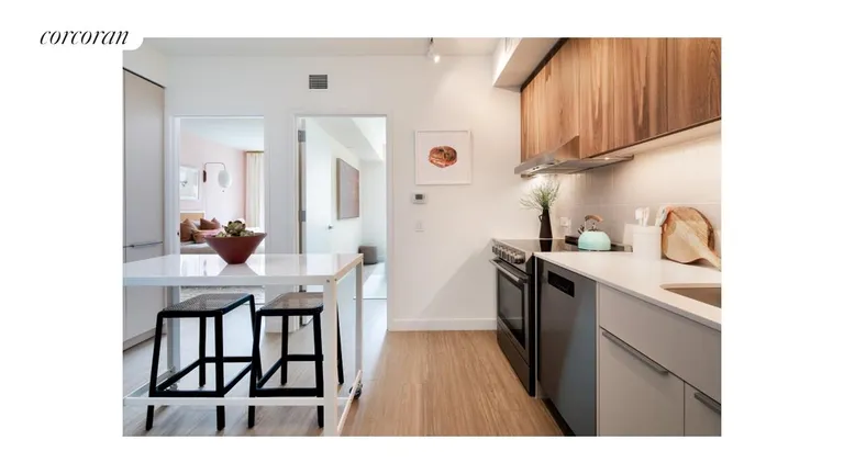 New York City Real Estate | View 30-77 Vernon Boulevard, PH804S | 2 Beds, 1 Bath | View 1