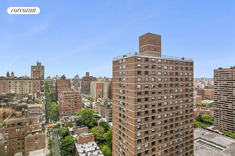 New York City Real Estate | View 200 East 94th Street, 2515 | room 5 | View 6