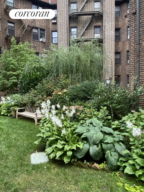 New York City Real Estate | View 1 Ascan Avenue, 35 | room 11 | View 12