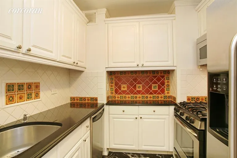 New York City Real Estate | View 170 East 87th Street, W10G | Kitchen | View 2
