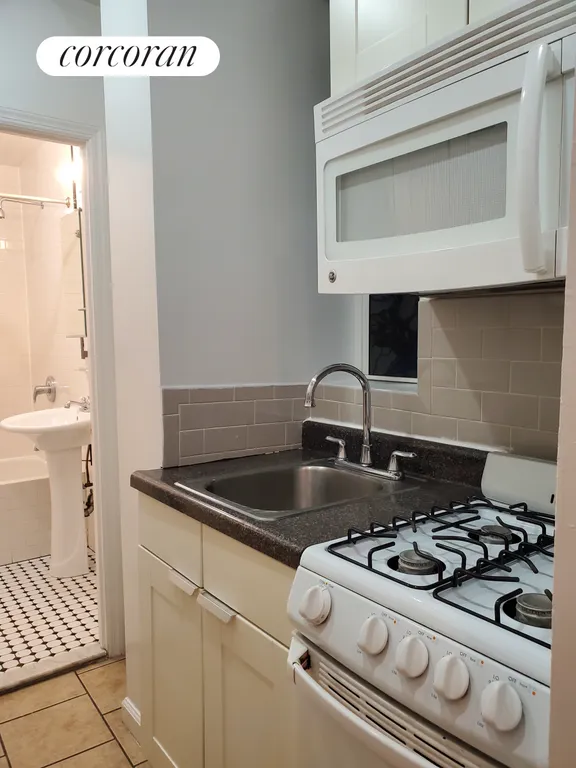 New York City Real Estate | View 114 East 1st Street, 1 | room 5 | View 6