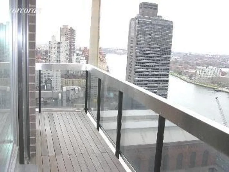 New York City Real Estate | View 515 East 72nd Street, 29C | 2 Beds, 2 Baths | View 1