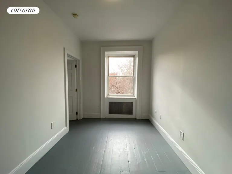 New York City Real Estate | View 105 Joralemon Street, 4A | Living Room | View 7