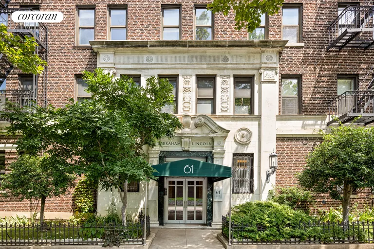 New York City Real Estate | View 61 Eastern Parkway, 6D | room 16 | View 17