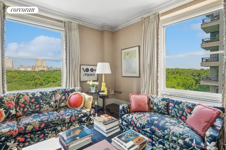 New York City Real Estate | View 920 Fifth Avenue, 8A | Corner NW Living Room | View 4